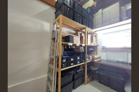 Casa à venda com 600m², 4 quartos e 6 vagasDeposito