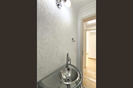 Apartamento à venda com 100m², 2 quartos e 2 vagasLavabo