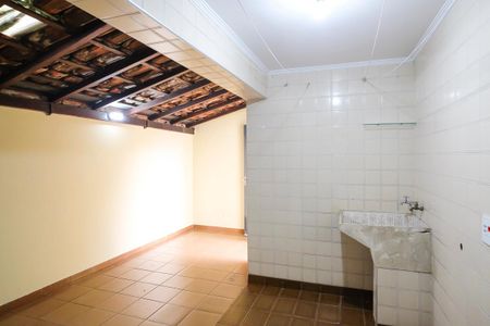 Casa para alugar com 240m², 3 quartos e 2 vagasÁrea de serviço
