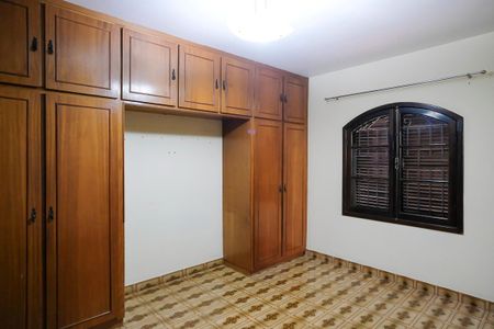Casa para alugar com 240m², 3 quartos e 2 vagasSuíte