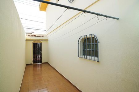 Casa para alugar com 240m², 3 quartos e 2 vagasQuintal