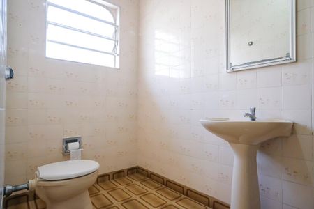 Casa para alugar com 240m², 3 quartos e 2 vagasBanheiro