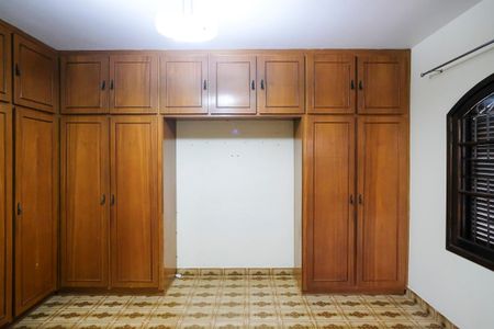 Casa para alugar com 240m², 3 quartos e 2 vagasSuíte