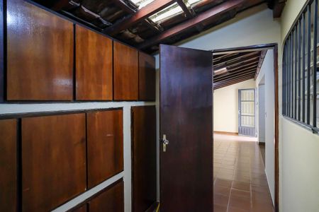 Casa para alugar com 240m², 3 quartos e 2 vagasÁrea de serviço