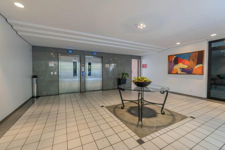 Apartamento à venda com 47m², 1 quarto e 1 vagaHall de entrada