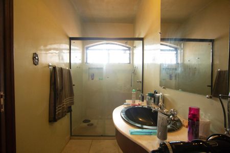 Casa para alugar com 700m², 6 quartos e 8 vagasBanheiro Suíte 4