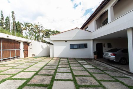 Casa para alugar com 700m², 6 quartos e 8 vagasGaragem