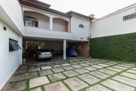 Casa para alugar com 700m², 6 quartos e 8 vagasGaragem