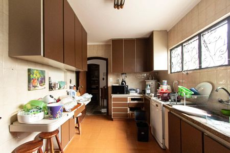 Casa para alugar com 700m², 6 quartos e 8 vagasCozinha