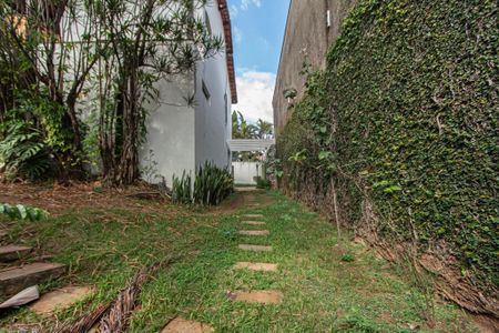 Casa para alugar com 700m², 6 quartos e 8 vagasQuintal