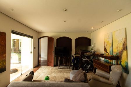 Casa para alugar com 700m², 6 quartos e 8 vagasSala 3