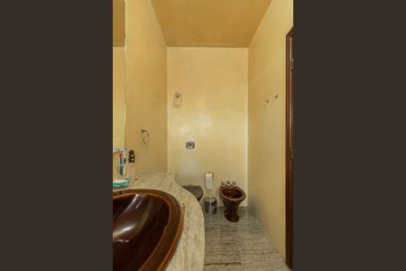 Casa para alugar com 700m², 6 quartos e 8 vagasBanheiro Suíte 2