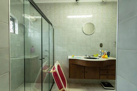 Casa para alugar com 700m², 6 quartos e 8 vagasBanheiro Suíte 1