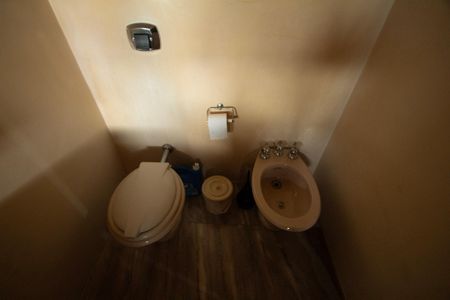 Casa para alugar com 700m², 6 quartos e 8 vagasBanheiro Suíte 3