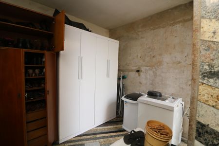 Casa à venda com 200m², 3 quartos e 2 vagasQuarto de Serviço