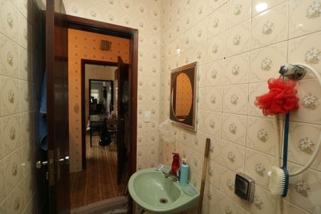 Casa à venda com 200m², 3 quartos e 2 vagasBanheiro 2