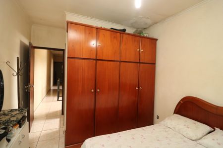 Casa à venda com 200m², 3 quartos e 2 vagasSuíte