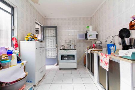 Casa à venda com 330m², 2 quartos e 2 vagasCozinha