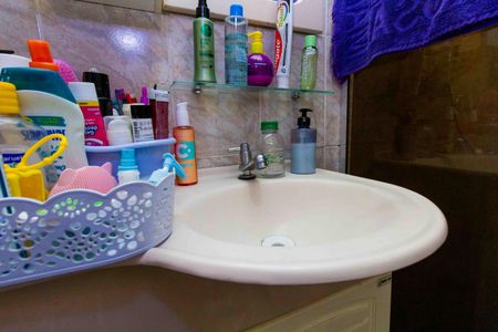 Casa à venda com 330m², 2 quartos e 2 vagasBanheiro