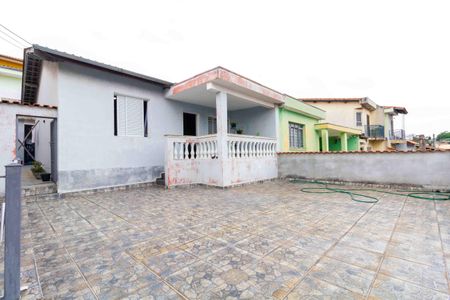 Casa à venda com 330m², 2 quartos e 2 vagasQuintal e Varanda