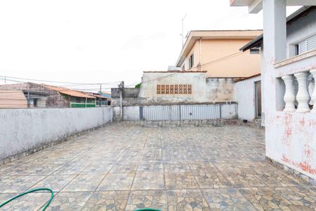 Casa à venda com 330m², 2 quartos e 2 vagasQuintal e Varanda