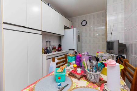 Casa à venda com 330m², 2 quartos e 2 vagasCozinha