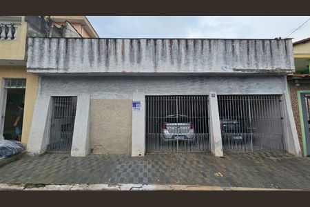 Casa à venda com 330m², 2 quartos e 2 vagasFachada