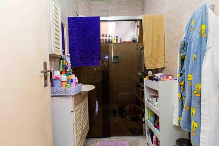 Casa à venda com 330m², 2 quartos e 2 vagasBanheiro