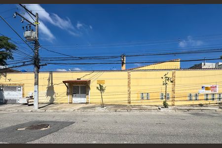 Casa de condomínio à venda com 60m², 2 quartos e 1 vagaFachada do Condomínio e Placa