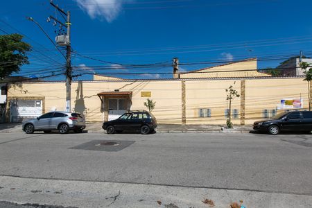 Casa de condomínio à venda com 60m², 2 quartos e 1 vagaFachada do Condomínio e Placa