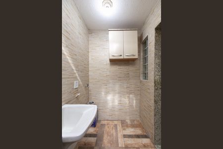 Casa de condomínio à venda com 60m², 2 quartos e 1 vagaÁrea de Serviço e Churrasqueira