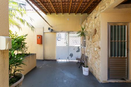 Casa de condomínio à venda com 60m², 2 quartos e 1 vagaÁrea comum - Pátio