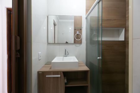 Casa de condomínio à venda com 60m², 2 quartos e 1 vagaBanheiro