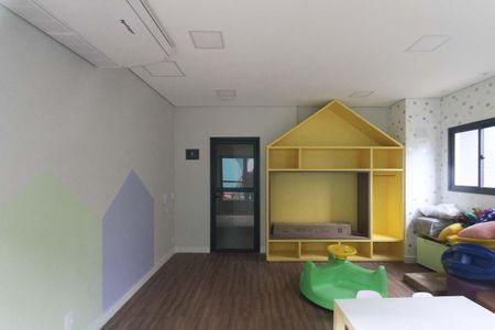 Apartamento para alugar com 37m², 2 quartos e sem vaga Apartamento para alugar com 37m², 2 quartos e sem vagaÁrea comum - Playground