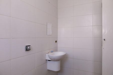 Casa para alugar com 400m², 4 quartos e 6 vagasBanheiro 2