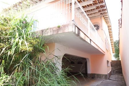 Casa para alugar com 400m², 4 quartos e 6 vagasVaranda