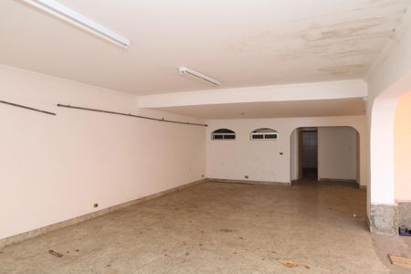 Casa para alugar com 400m², 4 quartos e 6 vagasÁrea de Serviço e Garagem