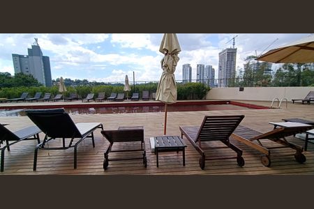 Apartamento à venda com 70m², 1 quarto e 2 vagas Apartamento à venda com 70m², 1 quarto e 2 vagasÁrea comum - Piscina