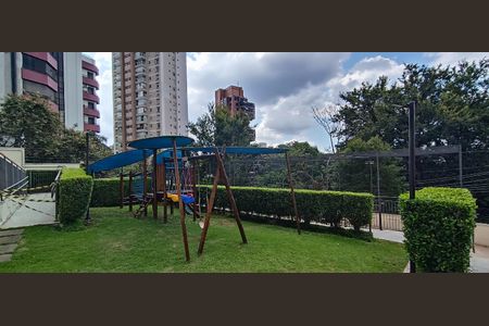 Apartamento à venda com 70m², 1 quarto e 2 vagas Apartamento à venda com 70m², 1 quarto e 2 vagasÁrea comum - Playground