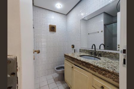 Apartamento à venda com 308m², 3 quartos e 2 vagasBanheiro Social