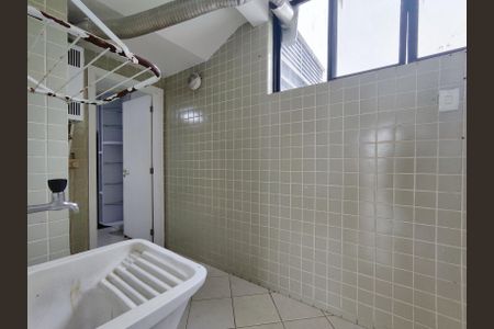 Apartamento à venda com 308m², 3 quartos e 2 vagasÁrea de Serviço