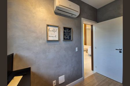 Casa de condomínio à venda com 300m², 4 quartos e 1 vagaEscritorio