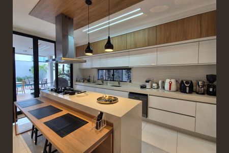 Casa de condomínio à venda com 300m², 4 quartos e 1 vagaCozinha