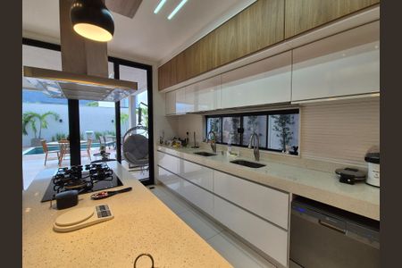 Casa de condomínio à venda com 300m², 4 quartos e 1 vagaCozinha