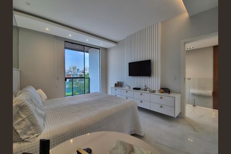 Casa de condomínio à venda com 300m², 4 quartos e 1 vagaSuite 2