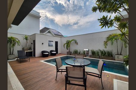 Casa de condomínio à venda com 300m², 4 quartos e 1 vagaÁrea externa