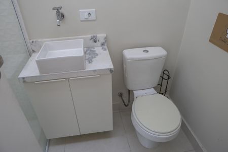 Casa de condomínio à venda com 250m², 3 quartos e 2 vagasBanheiro 2