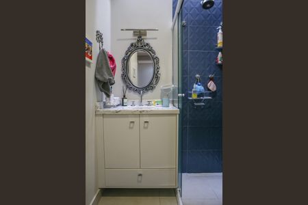 Casa de condomínio à venda com 250m², 3 quartos e 2 vagasBanheiro Social