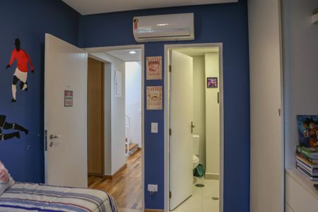 Casa de condomínio à venda com 250m², 3 quartos e 2 vagasSuíte 2