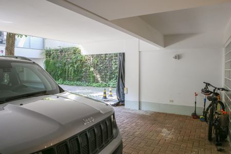 Casa de condomínio à venda com 250m², 3 quartos e 2 vagasGaragem